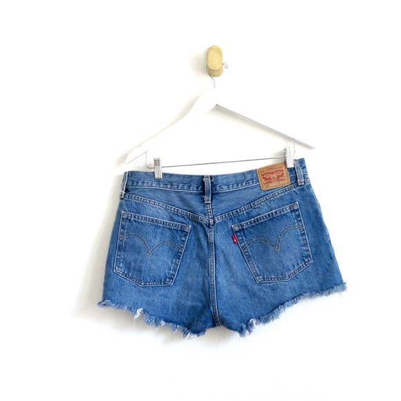 NEW! Levi's 501 Denim Jean Shorts Distressed Button Fly Cutoff Blue SZ 32 - Picture 1 of 6